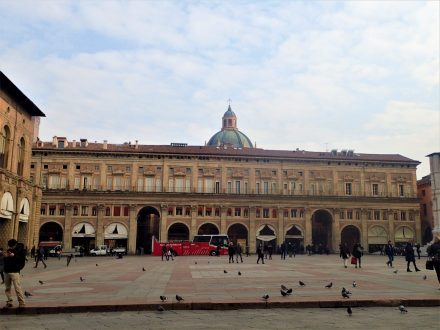 Piazza Maggiore - Palazzo dei Banchi