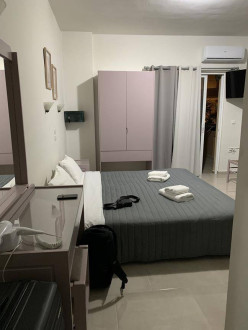 Manos Beachside Apartments - Agia Marina