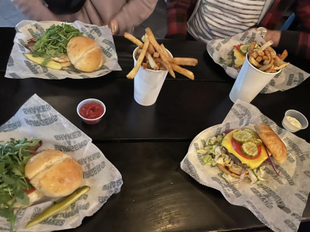 Burgers & Shakes